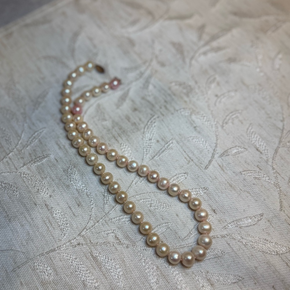 Vintage 8-9mm Knotted‎ Freshwater Pearl Necklace - Sterling Silver 925 Clasp 18"